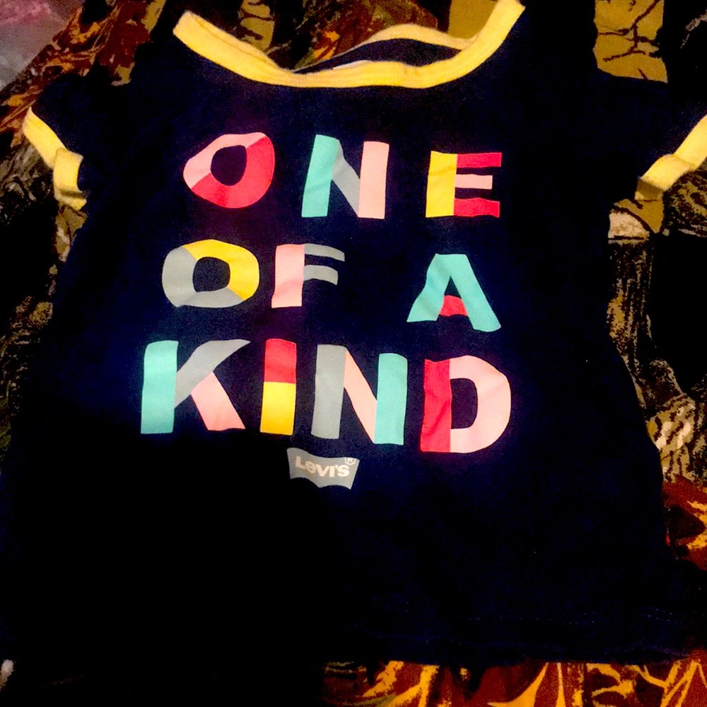 One of a kind Levi’s outfit size 3t